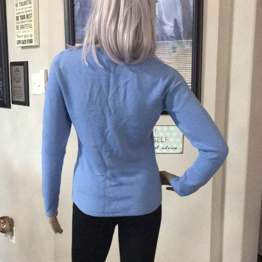 New York & Company sweater - Picture 2 of 4